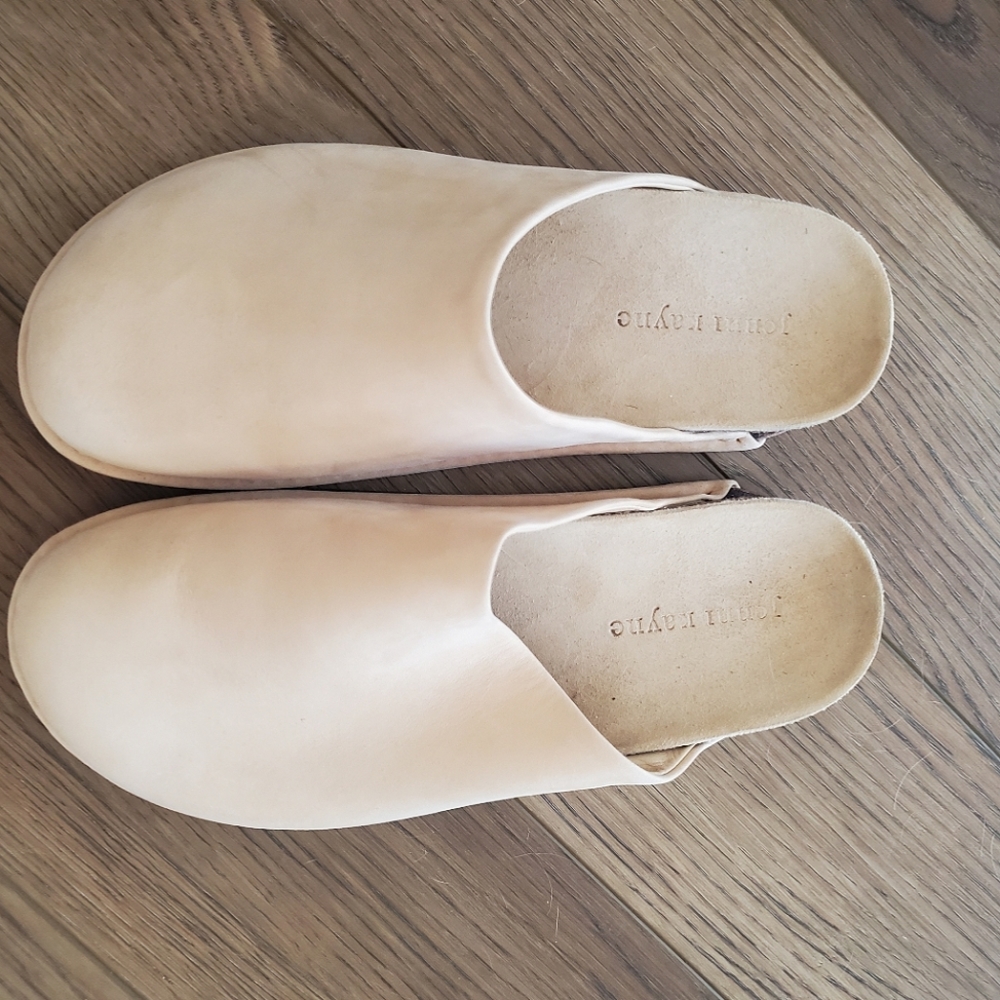 Jenni Kayne oiled leather moc clog